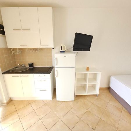Talija Apartments Krimovica Budva Rum bild