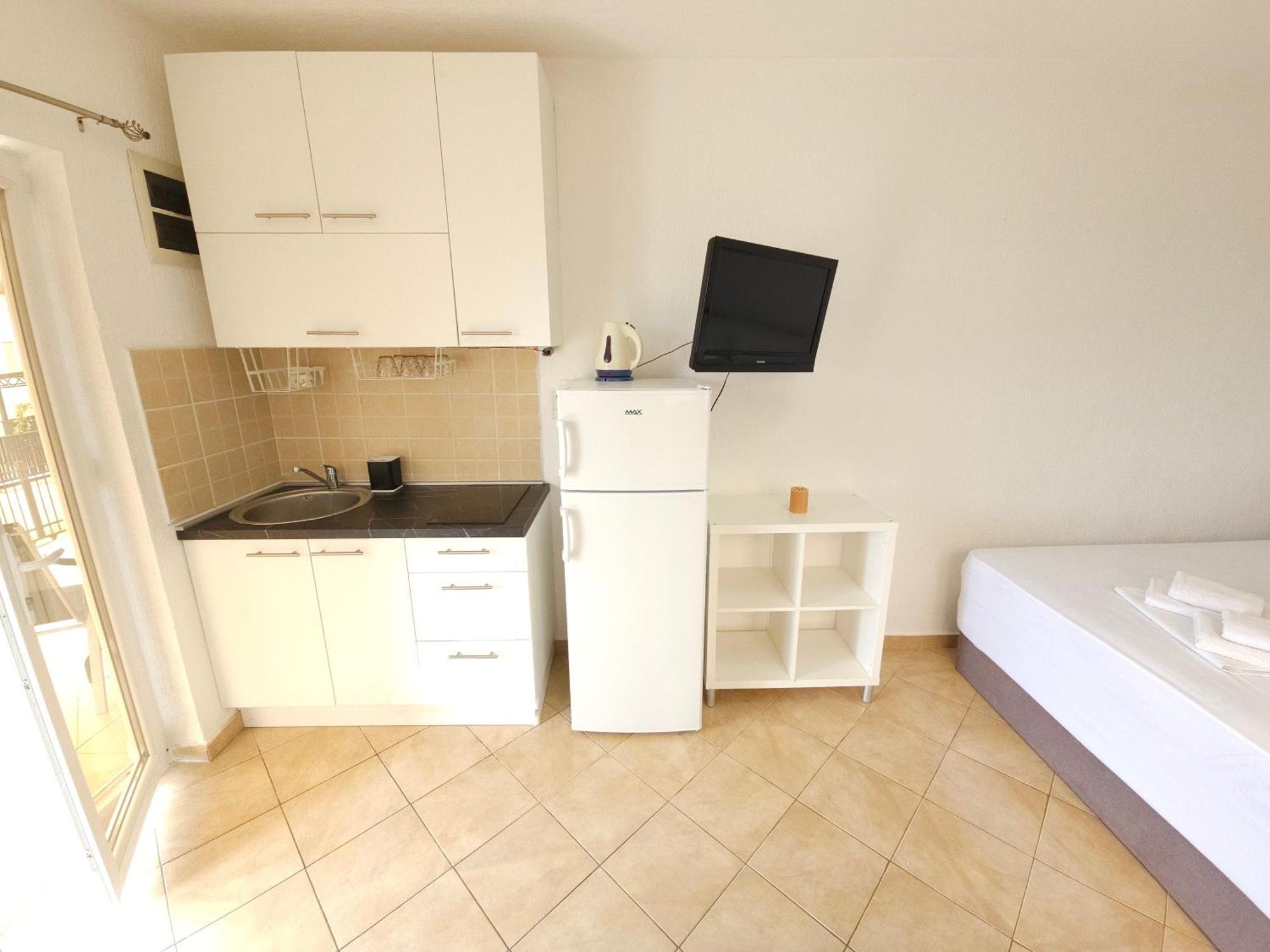 Talija Apartments Krimovica Budva Rum bild